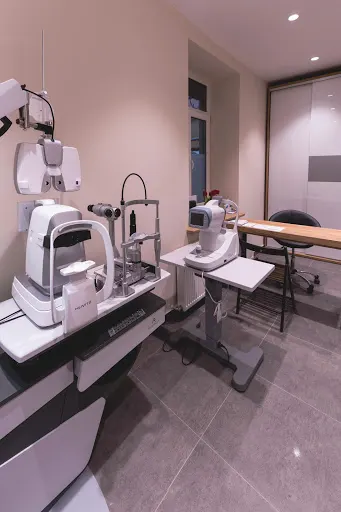 Salon Optyczny - Gabinet Okulistyczny - Oko Sfera: Okulary, oprawki, soczewki kontaktowe